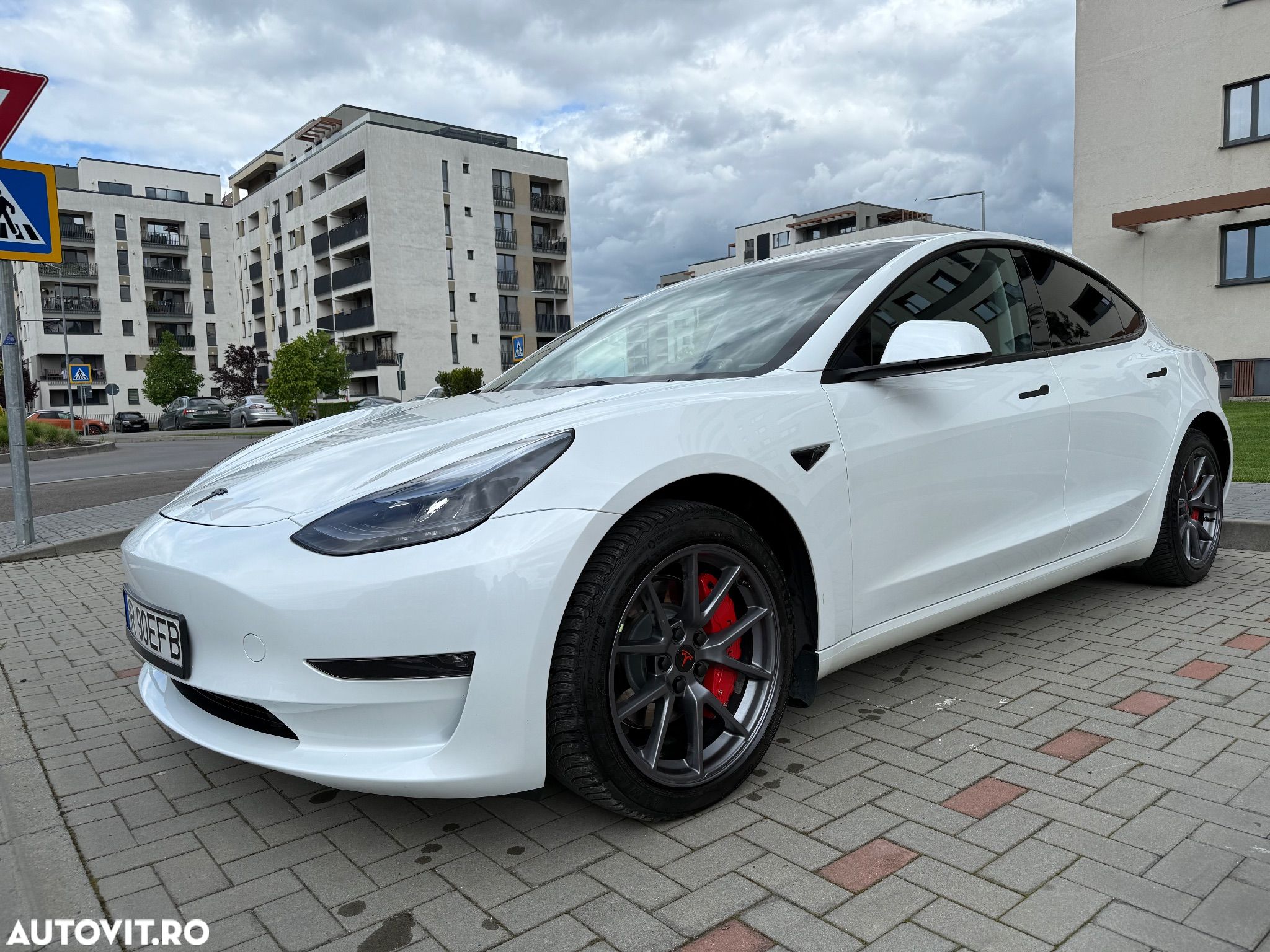 Tesla Model 3 Langstreckenbatterie Allradantrieb Dual Motor - 1