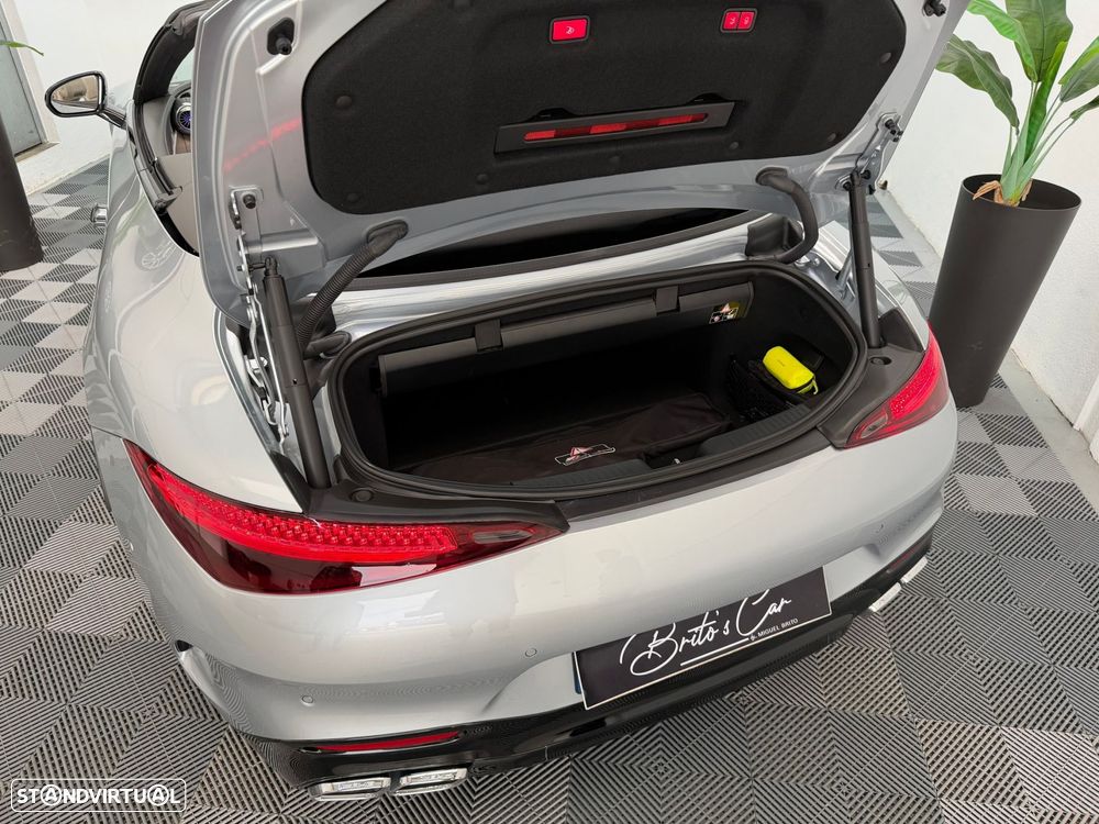 Mercedes-Benz SL 63 AMG 4Matic+ - 23