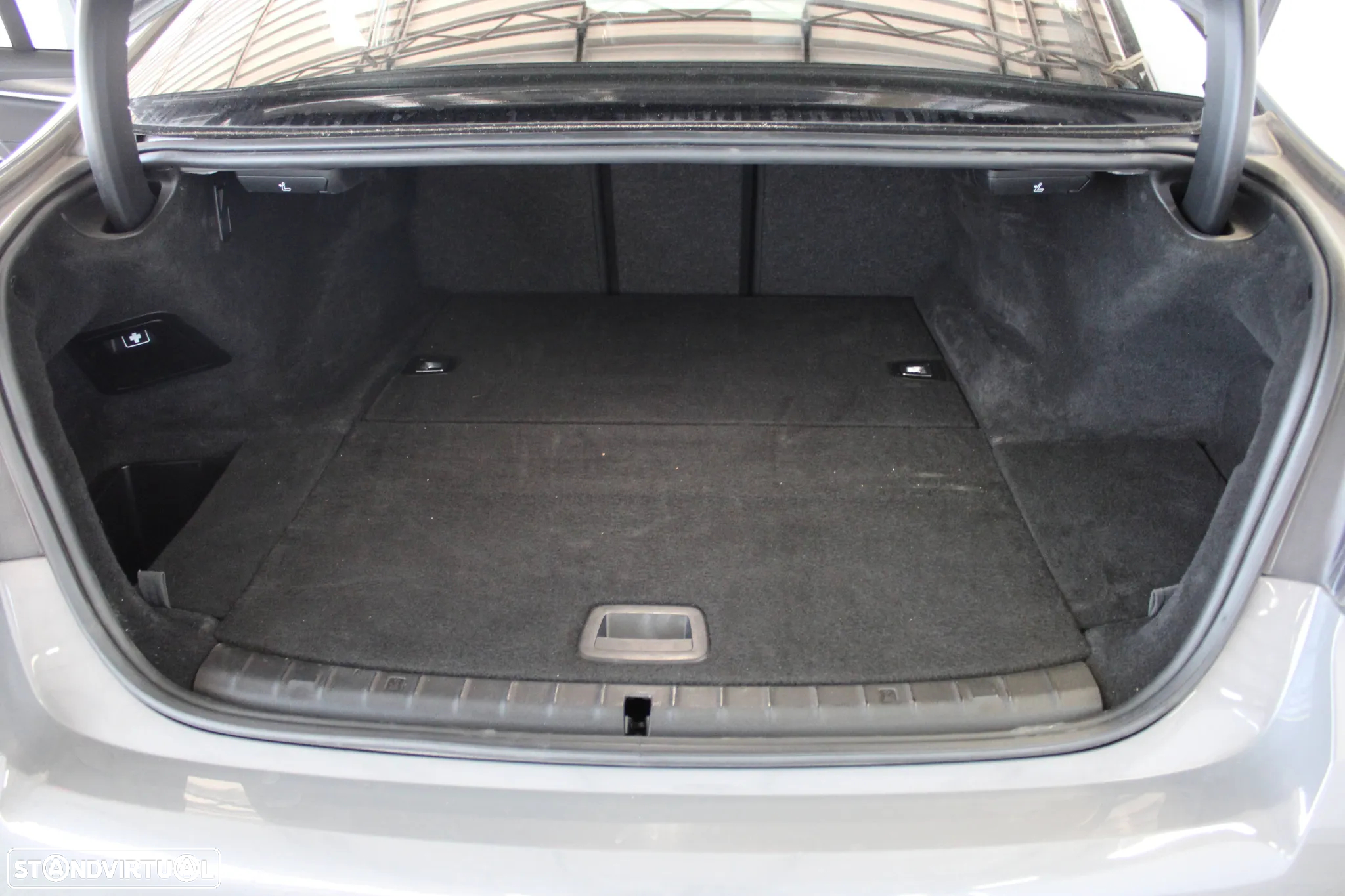 BMW 530 e Pack 50 anos M - 33