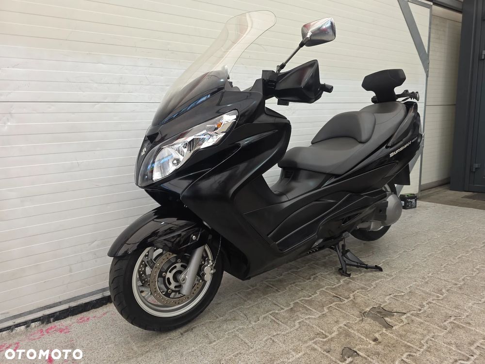 Suzuki Burgman - 8
