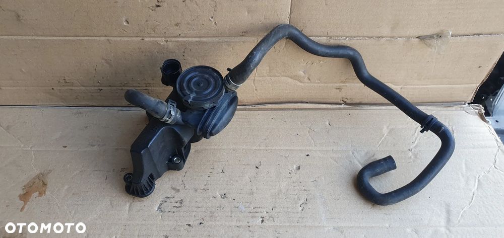 Obudowa termostatu króciec wąż przewód wody VW Polo V 6R 1.4 036103464AK - 1