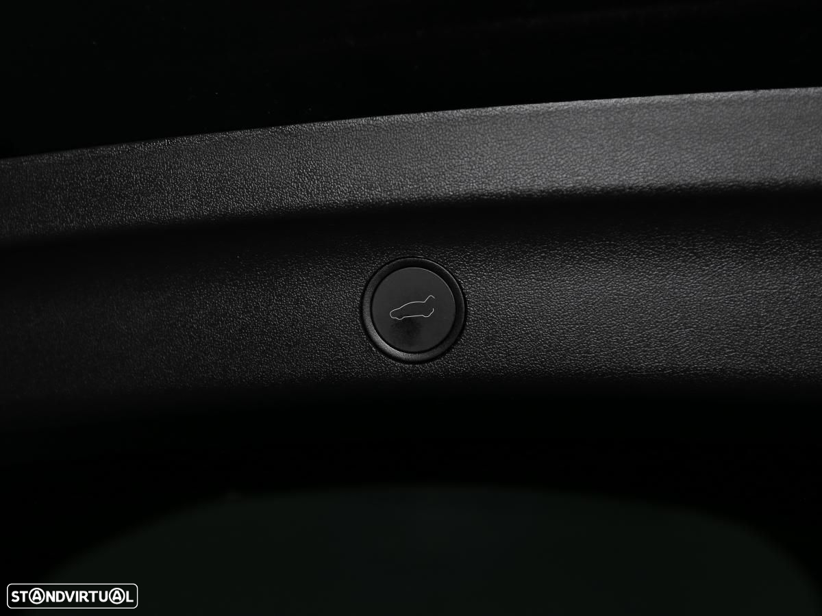 Tesla Model Y Long Range Dual Motor AWD - 13