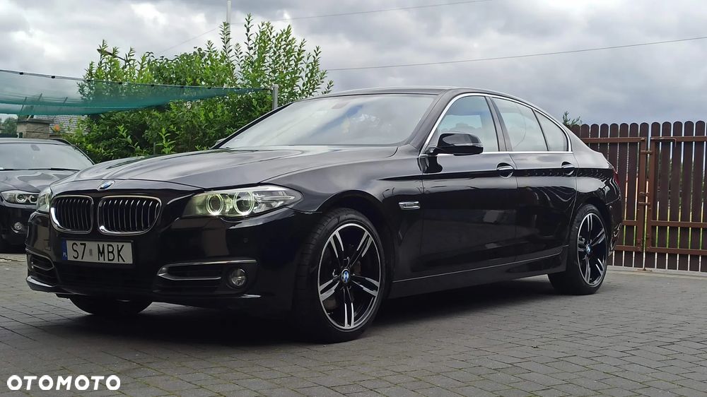 BMW Seria 5 525d xDrive Luxury Line - 12