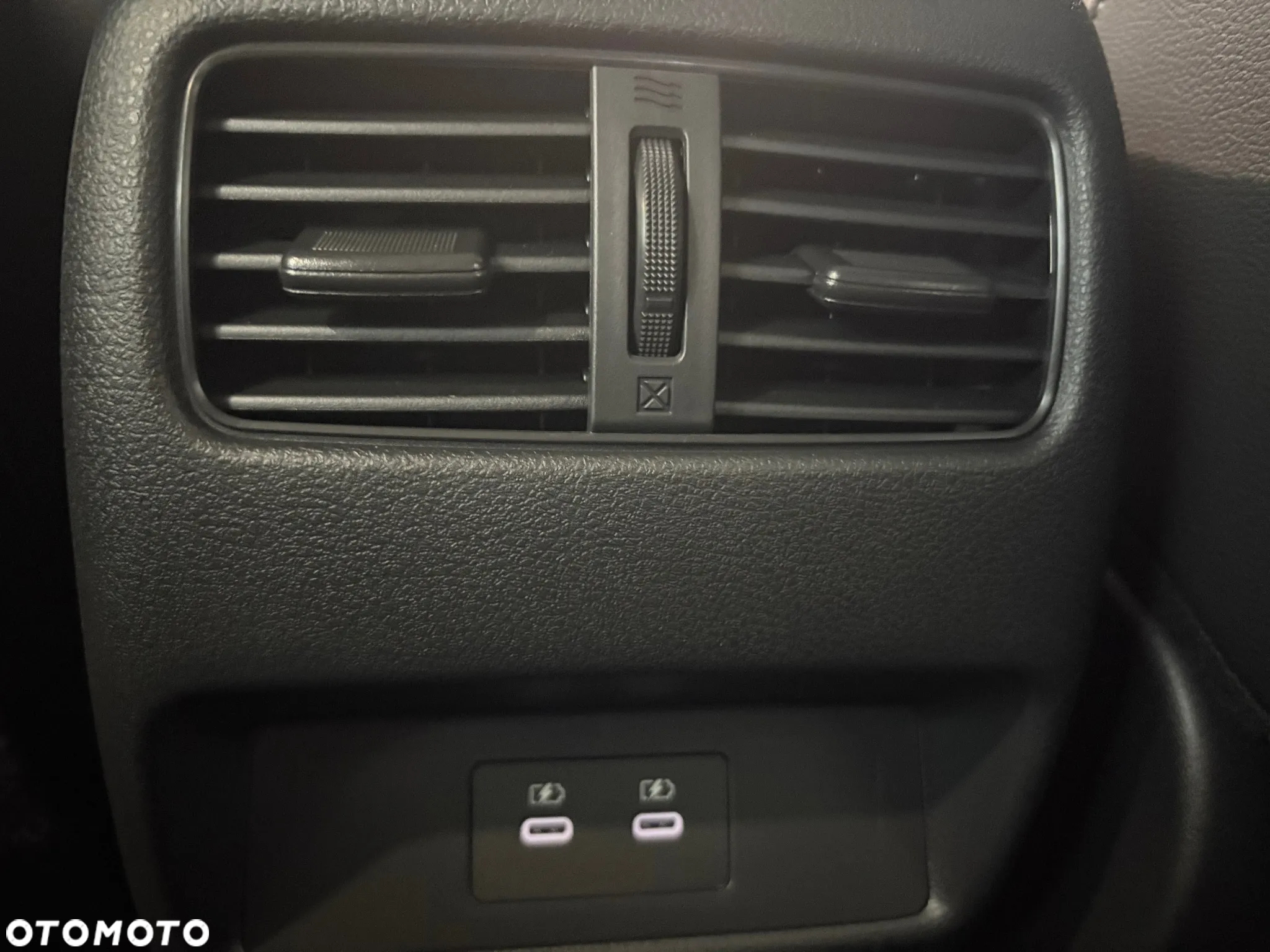 Nissan Qashqai 1.3 DIG-T mHEV N-Connecta Xtronic - 27
