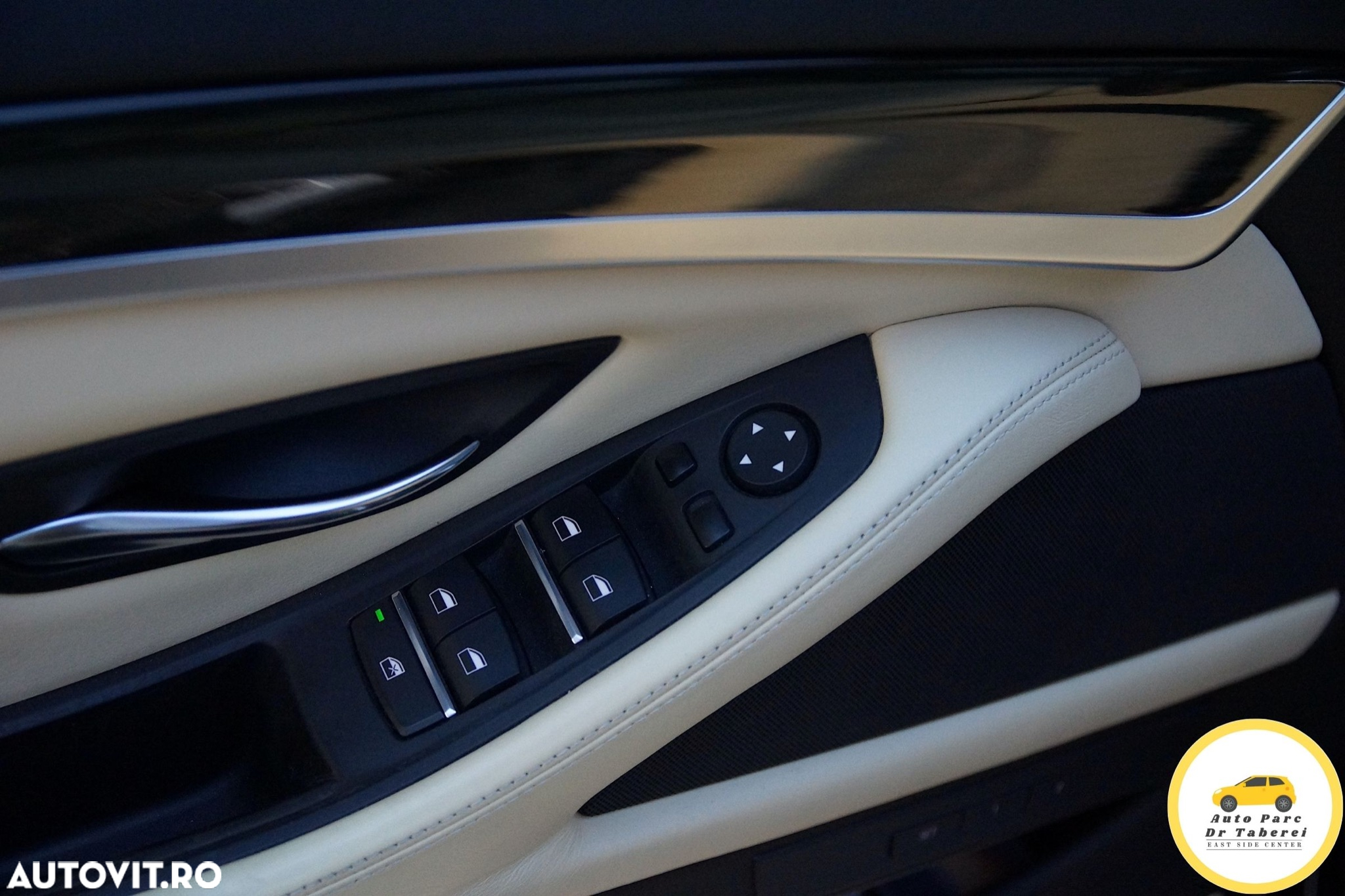 BMW Seria 5 530d xDrive Sport-Aut. Luxury Line - 33