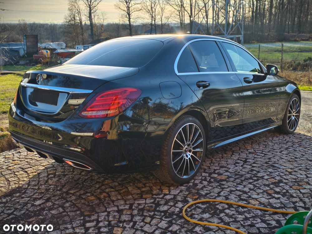 Mercedes-Benz Klasa C 200 7G-TRONIC AMG Line - 9