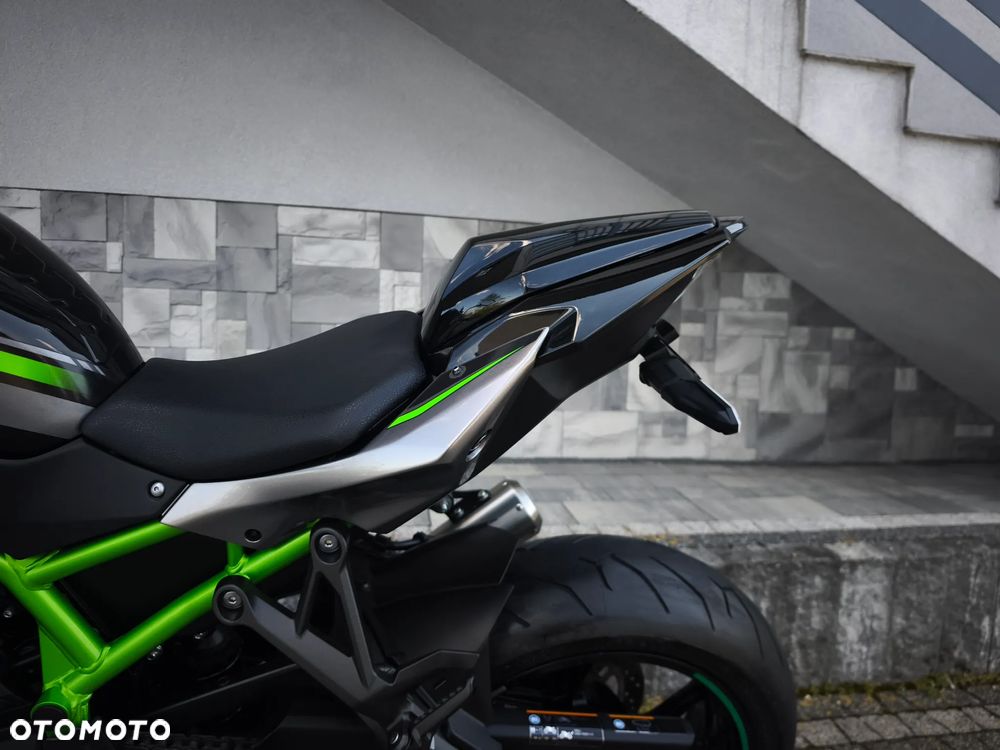 Kawasaki H2 - 26