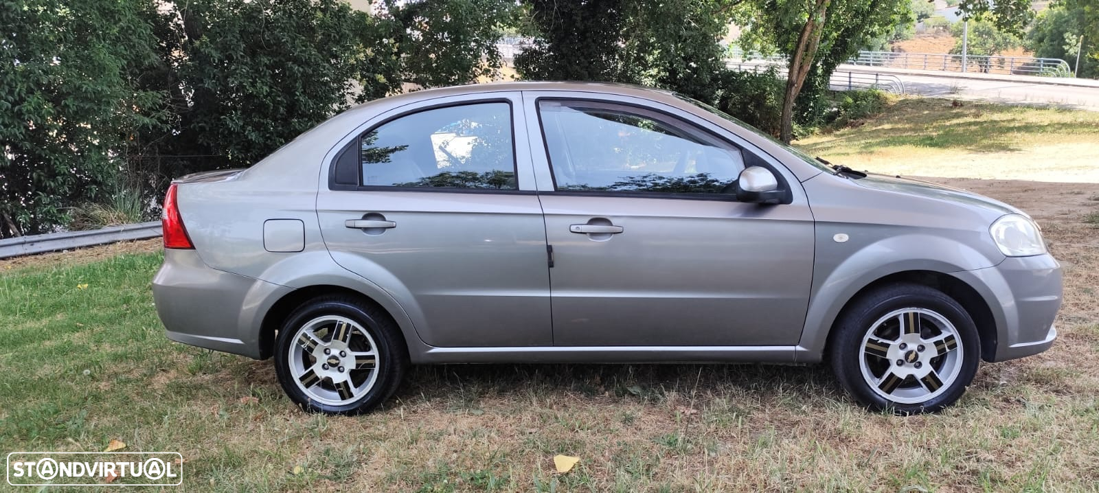 Chevrolet Aveo 1.2 LS - 12