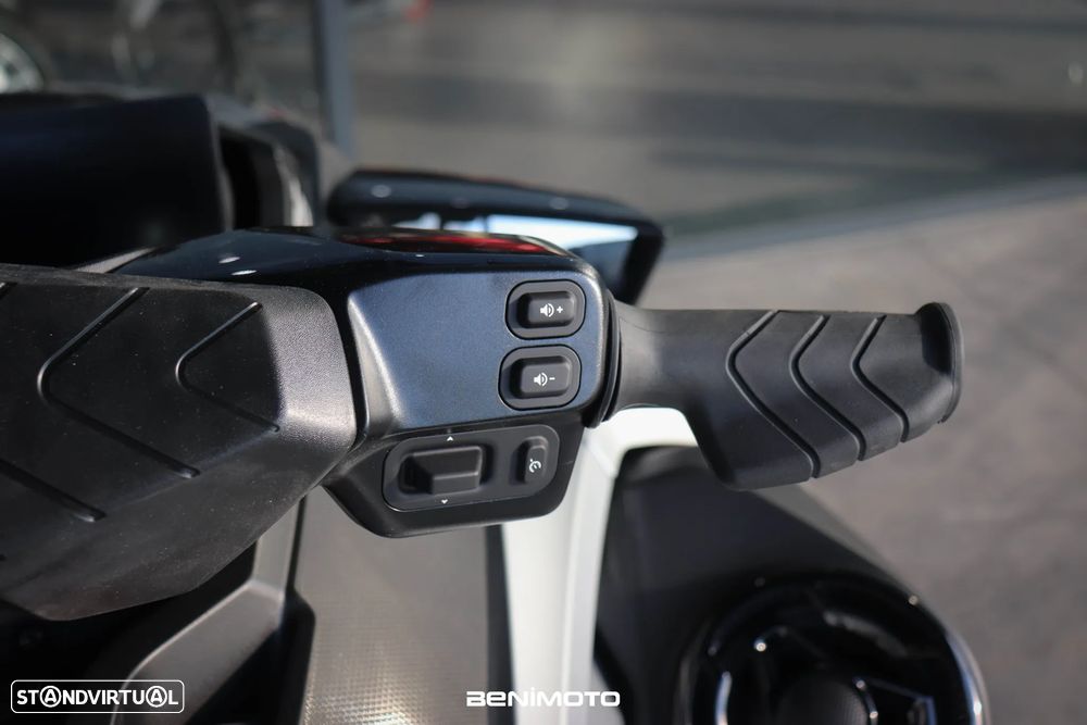 Sea-Doo GTX 325 Limited - 11