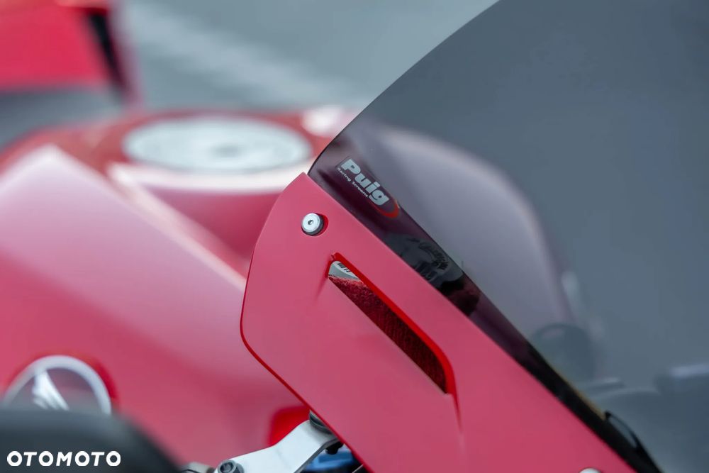 Honda CBR - 37