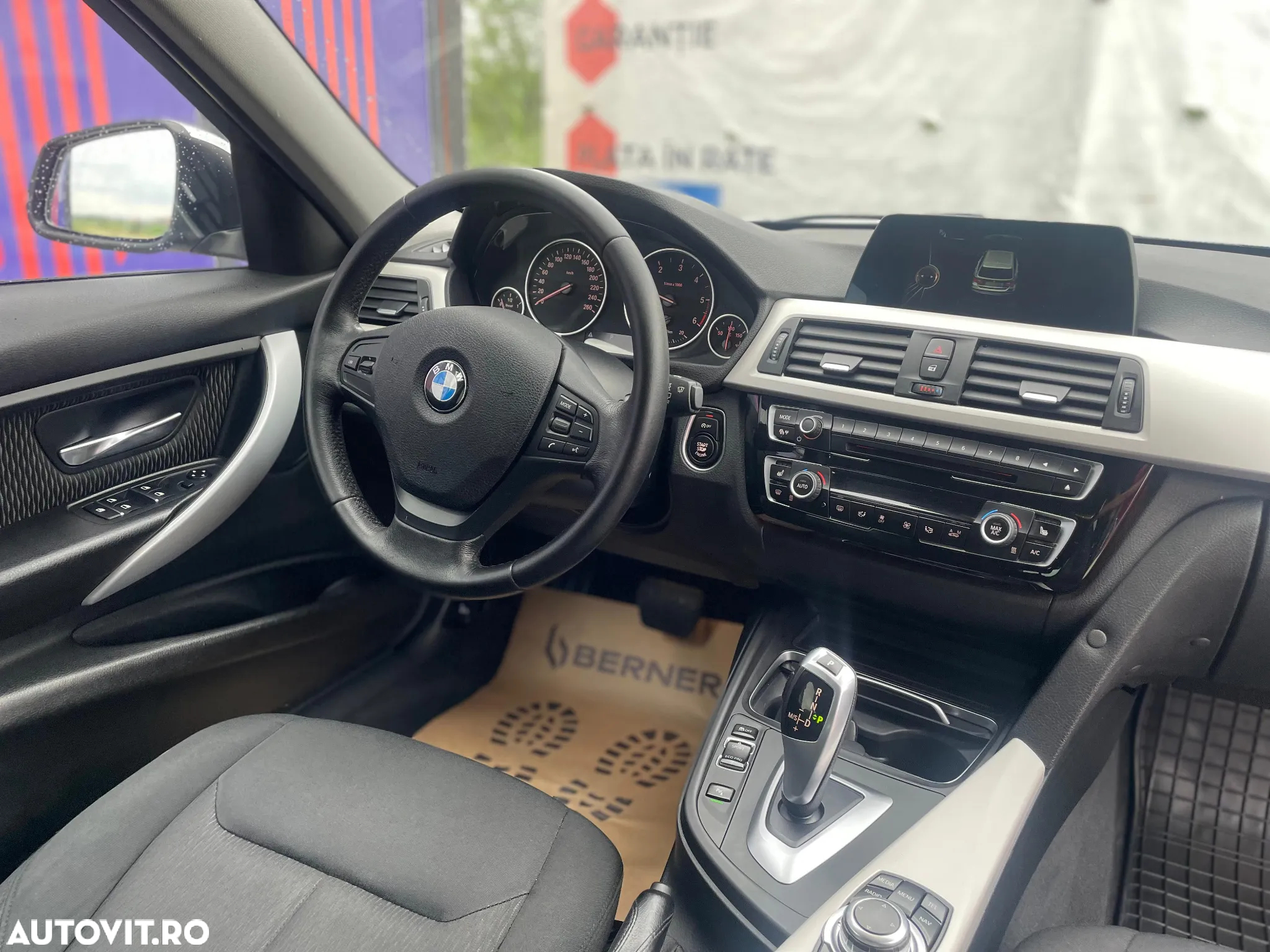 BMW Seria 3 318d Touring Aut. - 23
