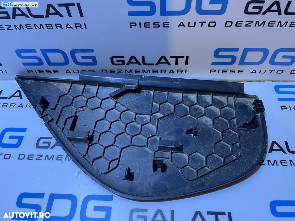 Ornament Capac Plastic Dreapta Pasager Bord Volkswagen Jetta 2005 - 2011 Cod 1K0858248F - 5