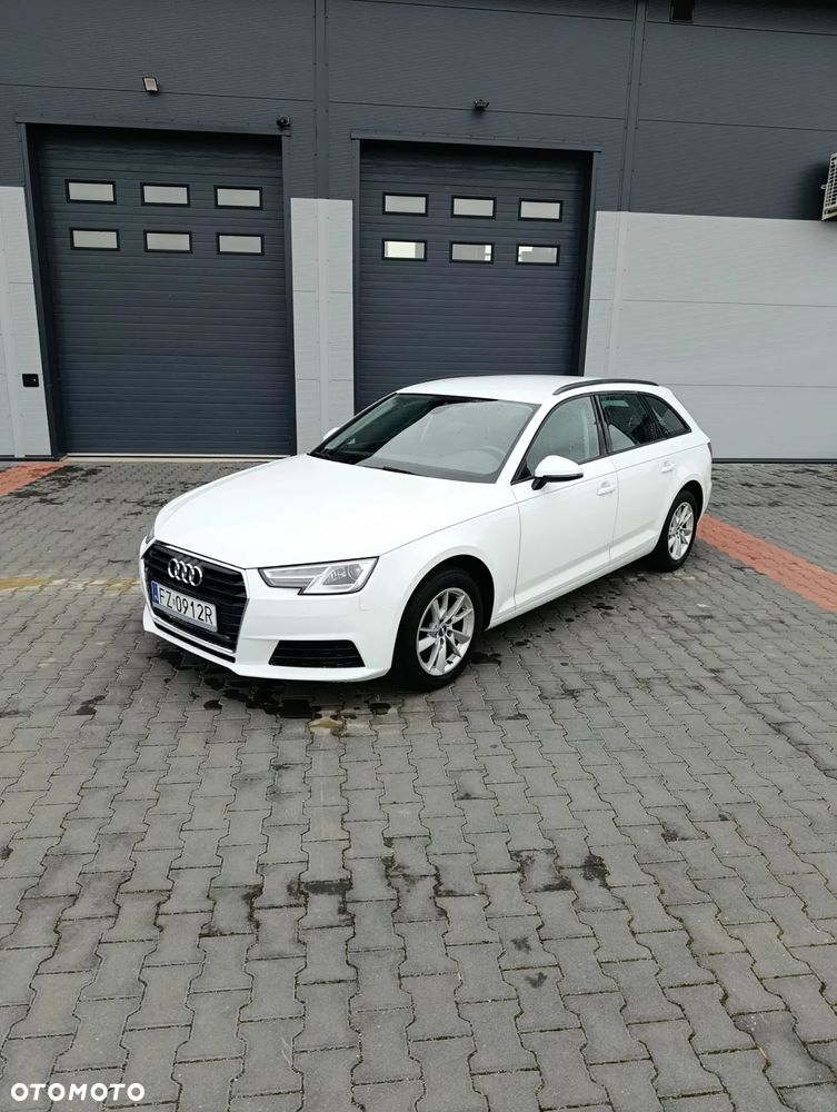 Audi A4 Avant 2.0 TDI S tronic - 25