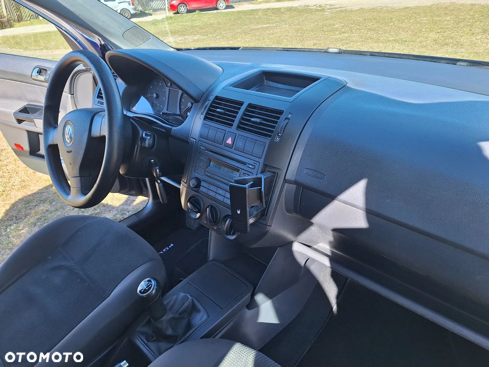 Volkswagen Polo 1.2 Tour Edition - 30