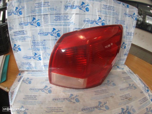 Farol Tras Stop2921 NISSAN QASHQAI 1 FASE 1 2008 1.5DCI 105CV 5P CINZENTO DRT DEPO - 1