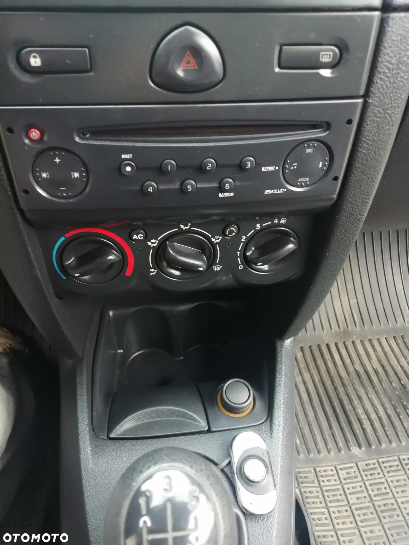 Renault Clio - 16