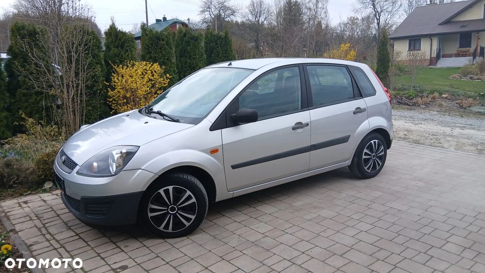 Ford Fiesta - 2