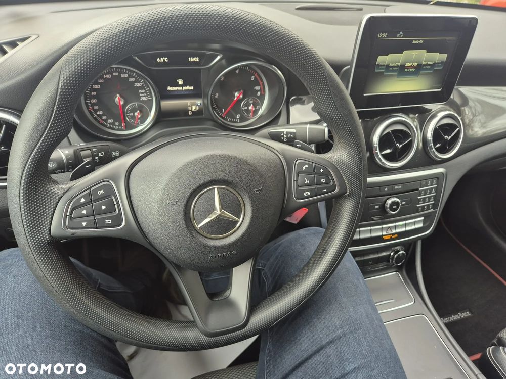 Mercedes-Benz CLA 180 d 7G-DCT - 18