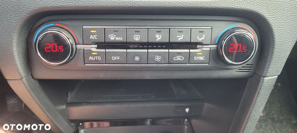 Kia Ceed 1.6 CRDi SCR L Business Line - 15