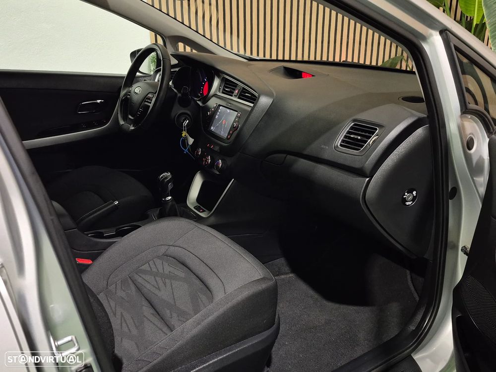 Kia Ceed SW 1.4 CRDi LX - 29