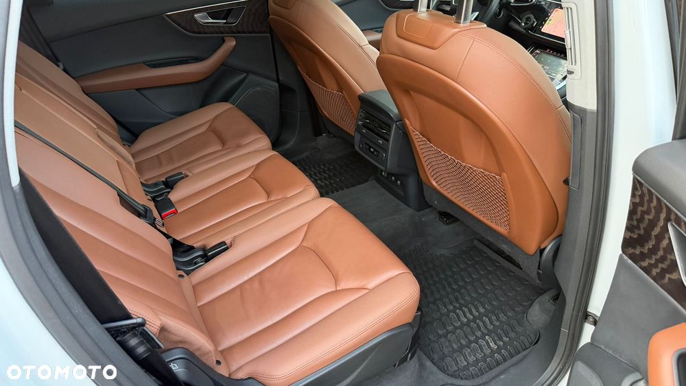 Audi Q7 - 14