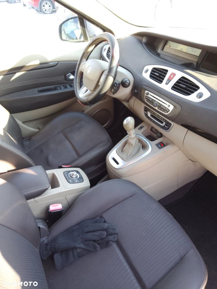 Renault Scenic 1.9 dCi Confort Privilege - 14