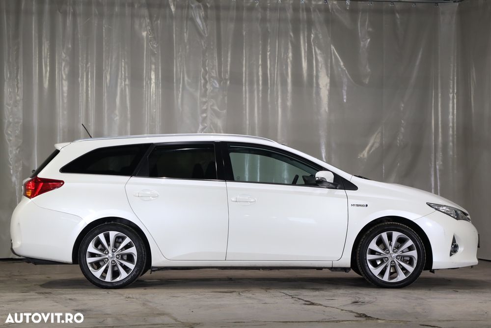 Toyota Auris 1.8 L VVT-i Hybrid Luna - 36
