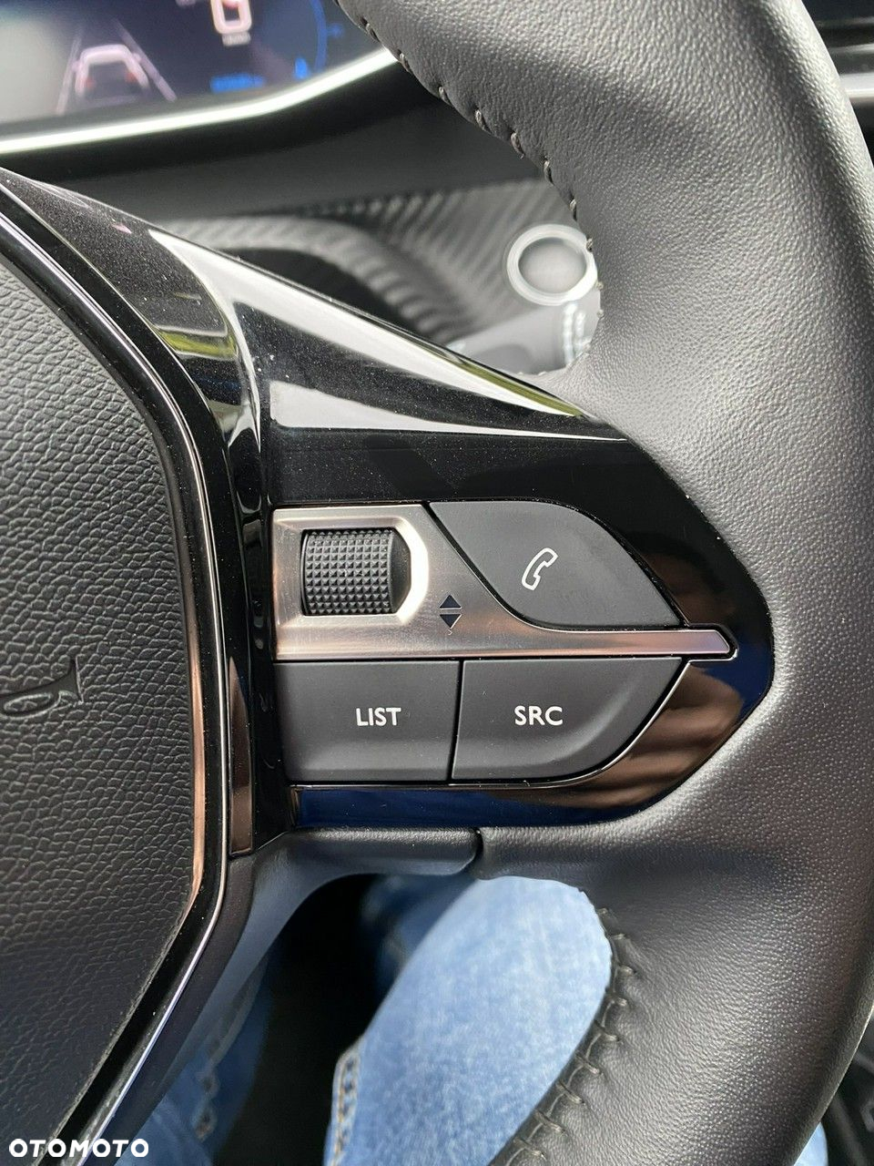 Peugeot 2008 BlueHDi 110 Allure - 23