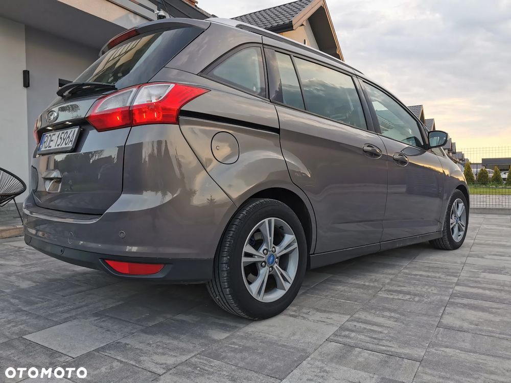 Ford Grand C-MAX - 16