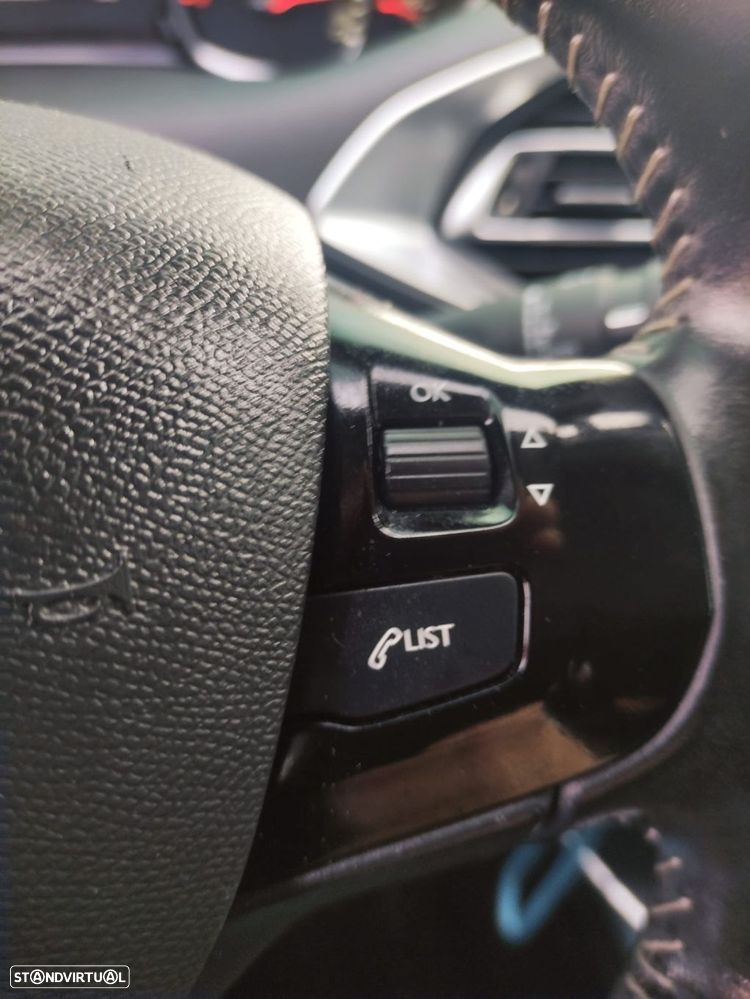 Peugeot 308 SW 1.5 BlueHDi Allure - 21