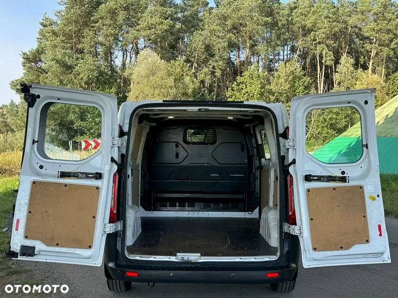 Ford Transit Custom - 11
