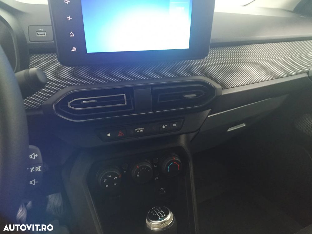 Dacia Logan TCe 90 MT6 Expression - 9