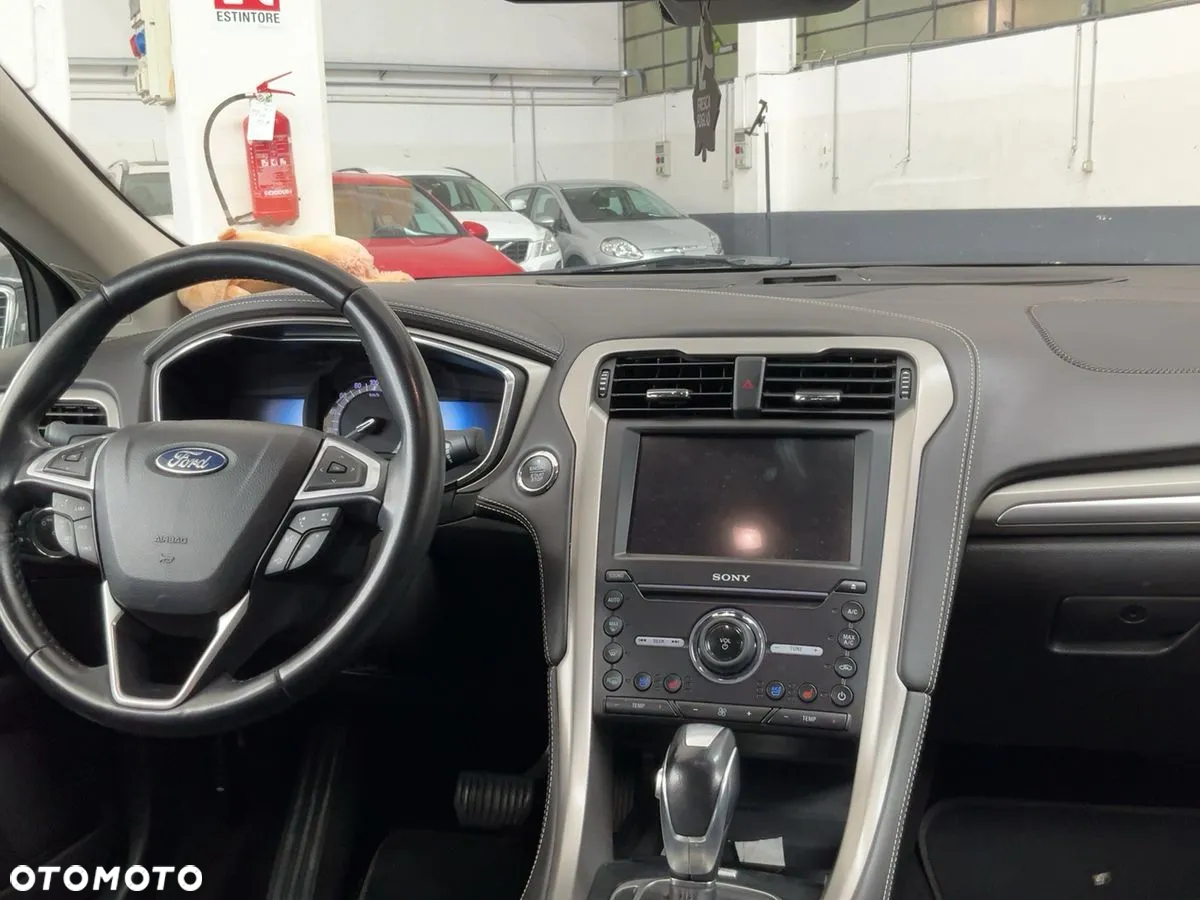 Ford Mondeo Vignale 2.0 Hybrid - 6