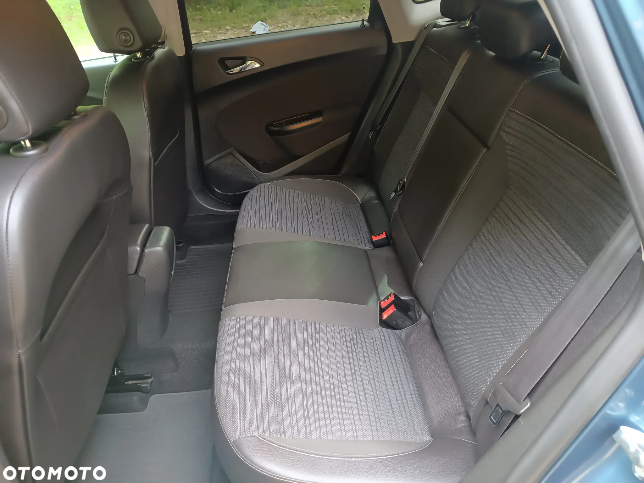 Opel Astra IV 1.4 T Business S&S EU6 - 17