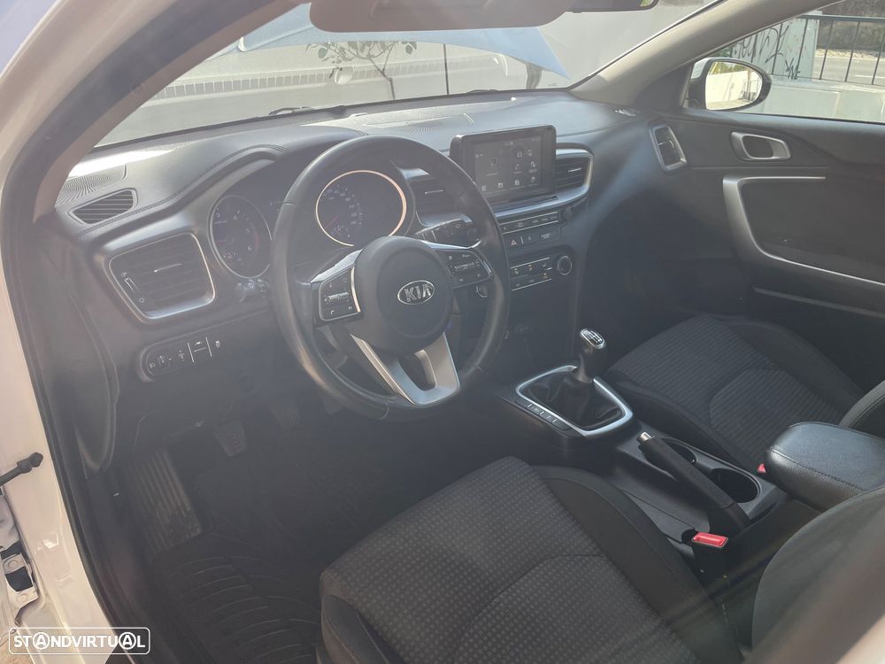 Kia Ceed SW 1.6 CRDi SX - 9