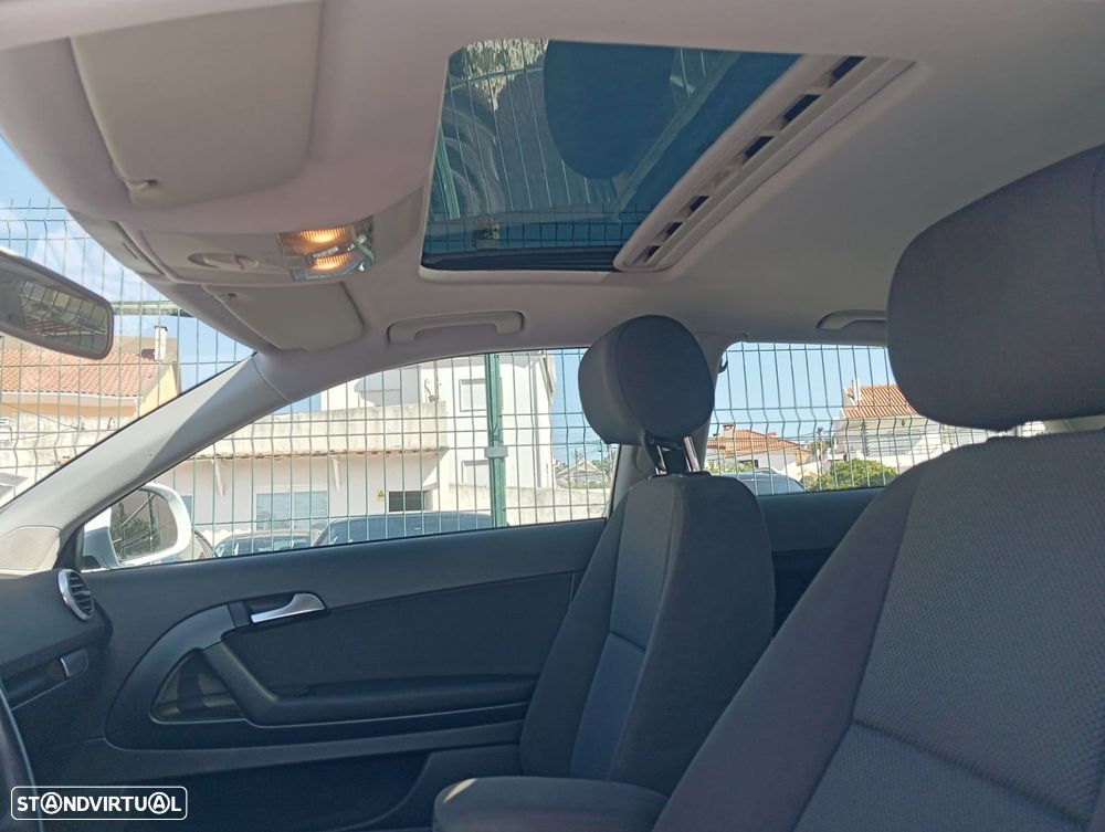 Audi A3 1.6 TDI Attraction - 8