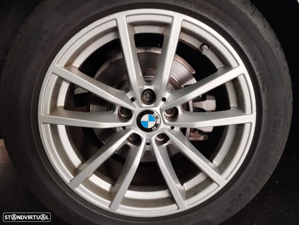 BMW 318 d Touring Auto - 10