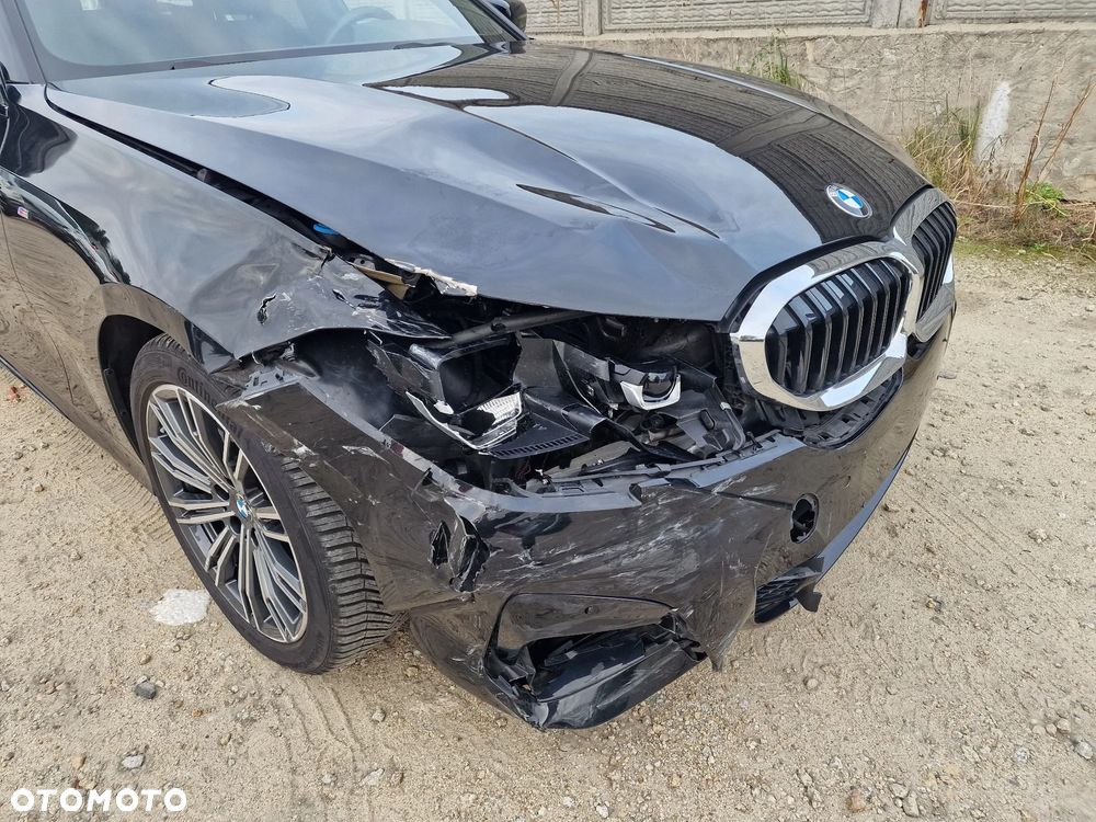 BMW Seria 3 318i M Sport - 26