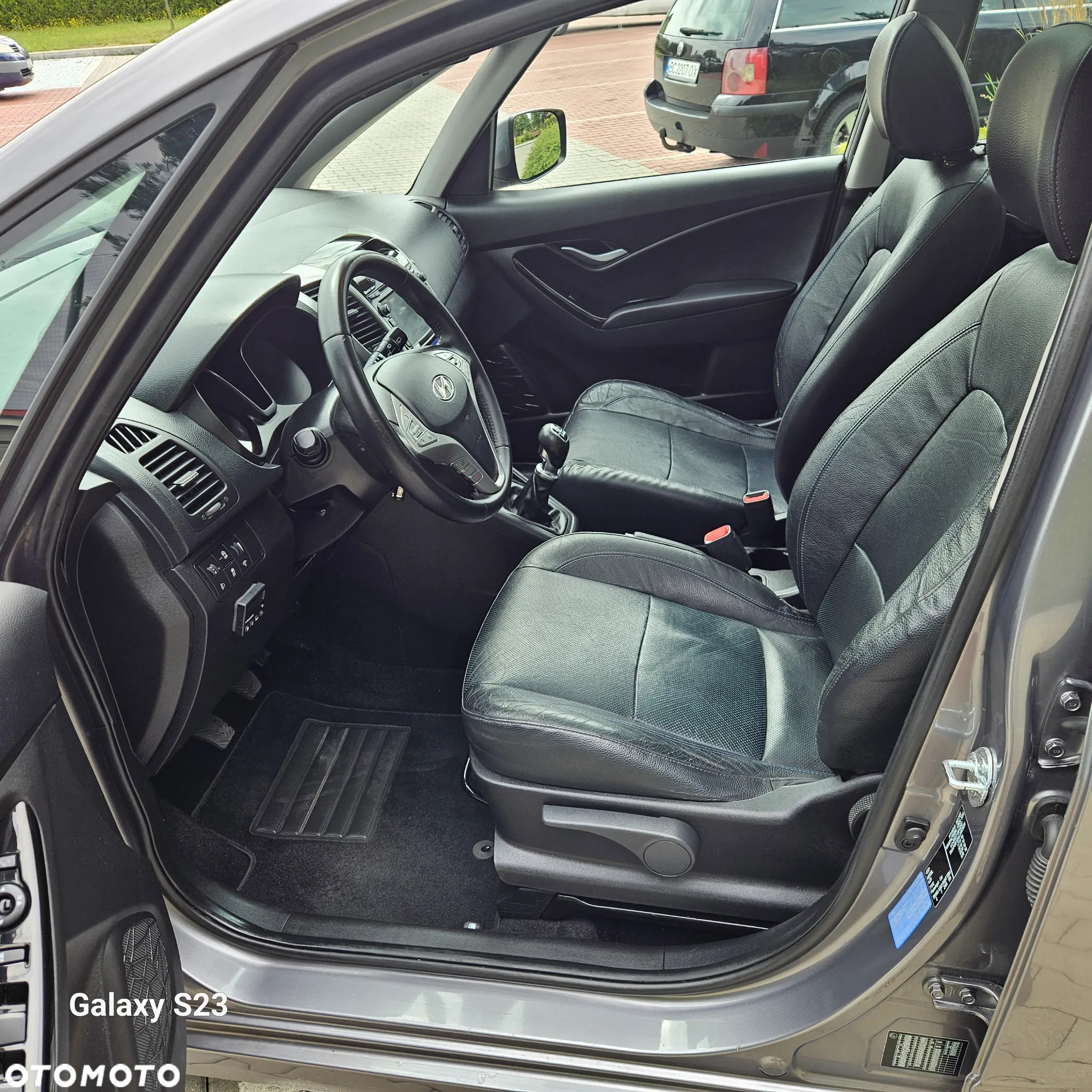 Hyundai ix20 1.6 BlueDrive Comfort - 16