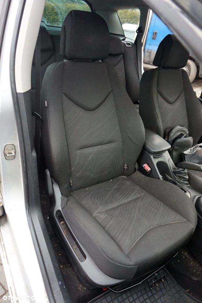 PEUGEOT 308 I T7 KOMBI 2008 EZRC 1.6 HDI DV6ATED4 90KM 20DM75 SREBRNY na części - 17