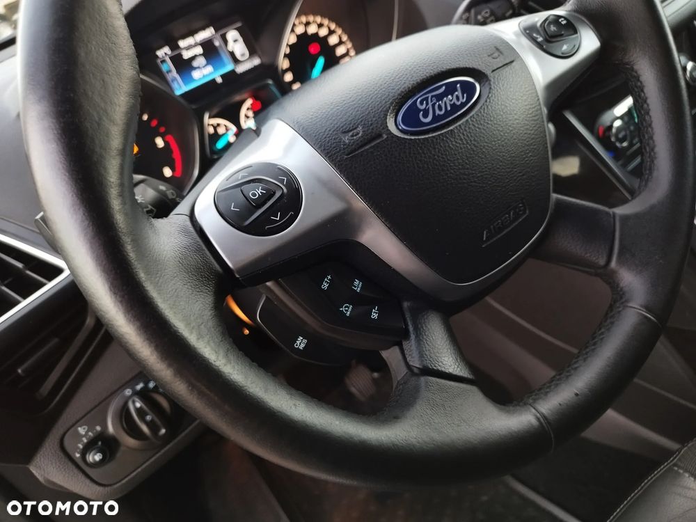 Ford Kuga 2.0 TDCi 4x4 Titanium - 14