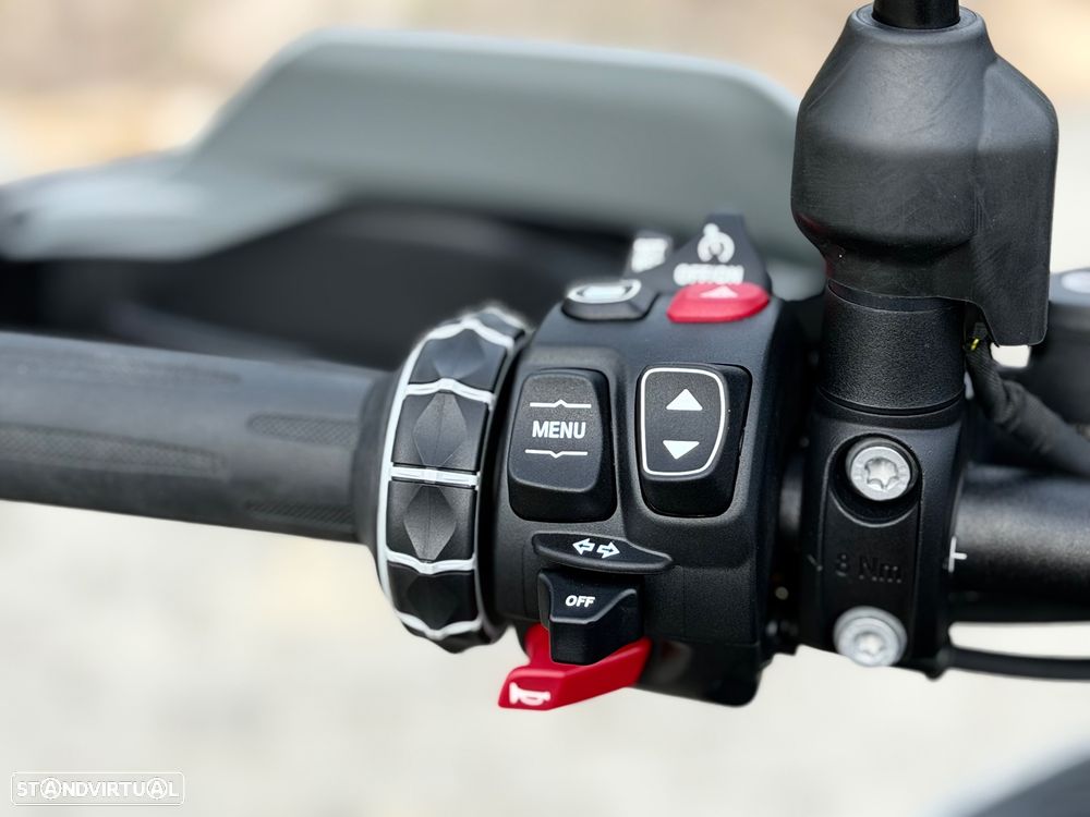 BMW R 1300 GS Adventure Triple Black - 17