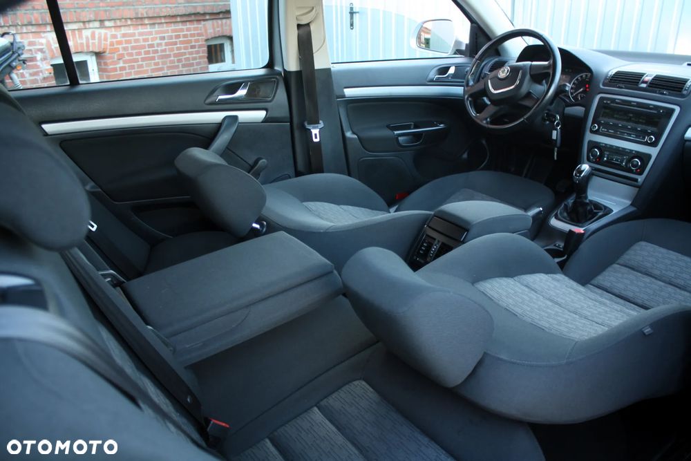 Skoda Octavia 1.2 TSI IMPULS EDITION - 8