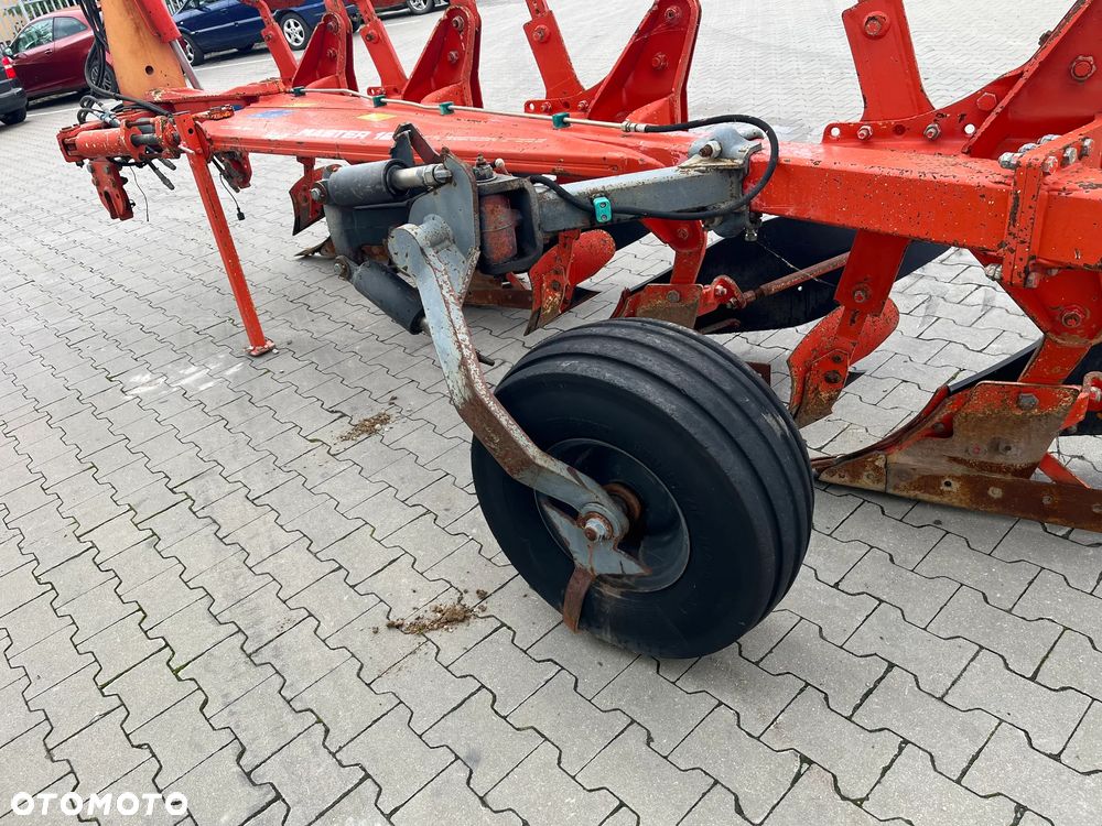 Kuhn Pługi 6-skibowe obrotowe 4+1+1 - 11