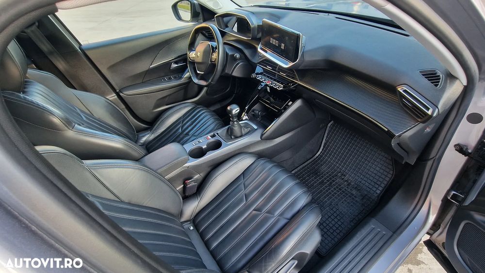 Peugeot 2008 PureTech 130 Allure Pack - 17