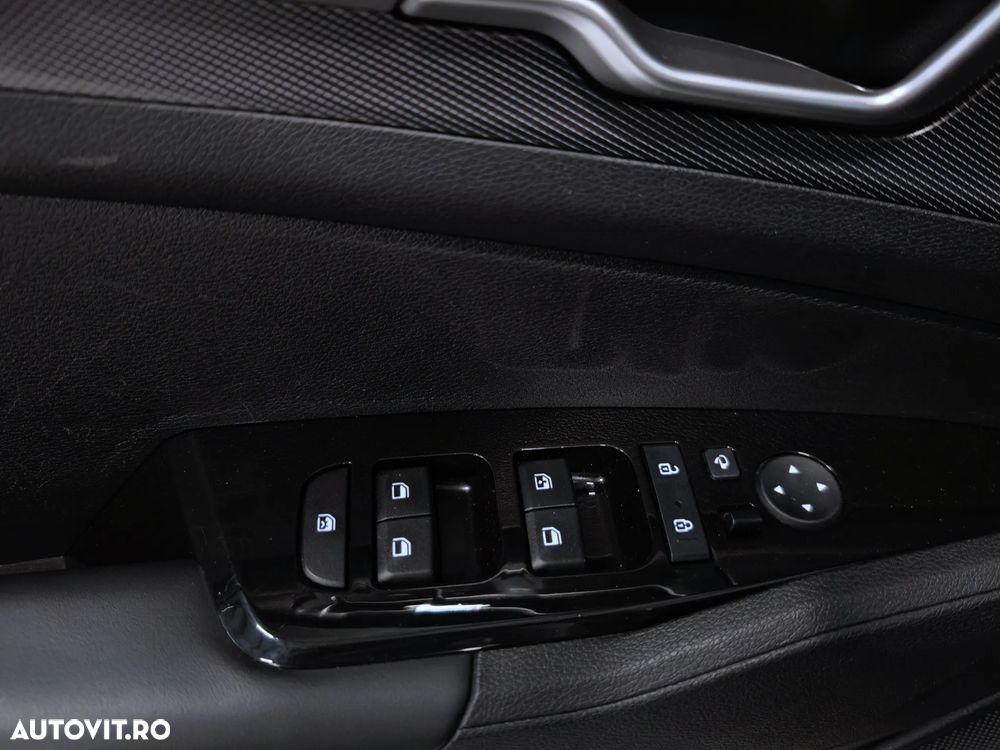 Kia Sportage 1.6 T-GDI HEV 6AT 4x2 Style - 28