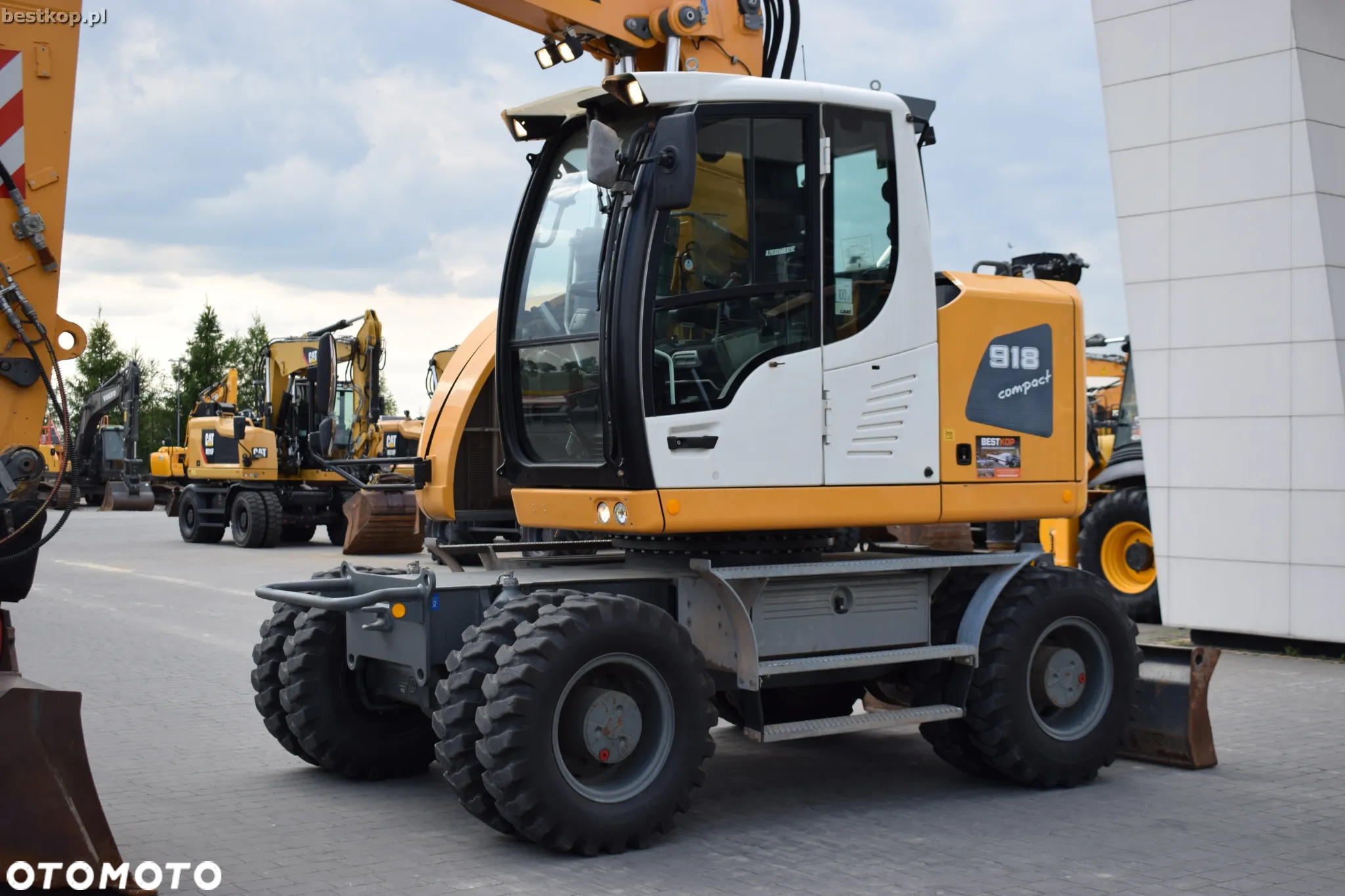 Liebherr A918 Compact Litronic - 13