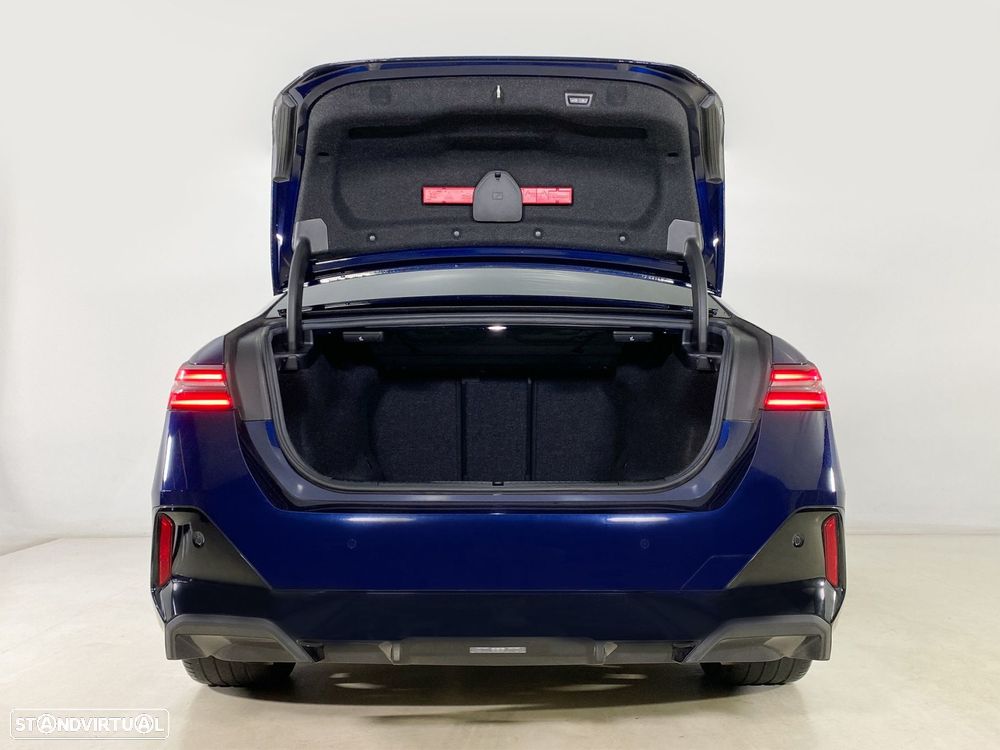 BMW 550 e xDrive Pack Desportivo M - 7