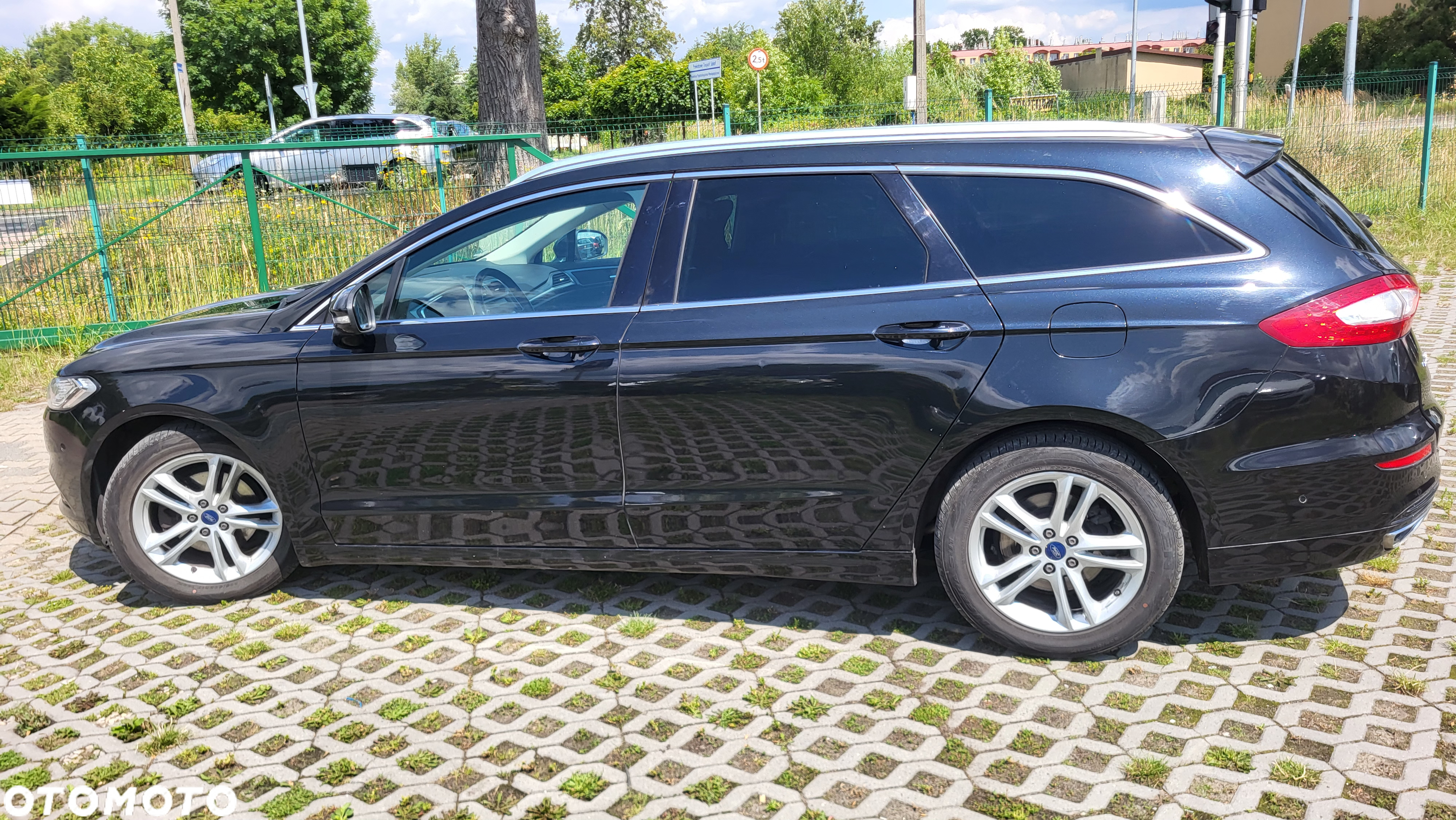 Ford Mondeo - 34