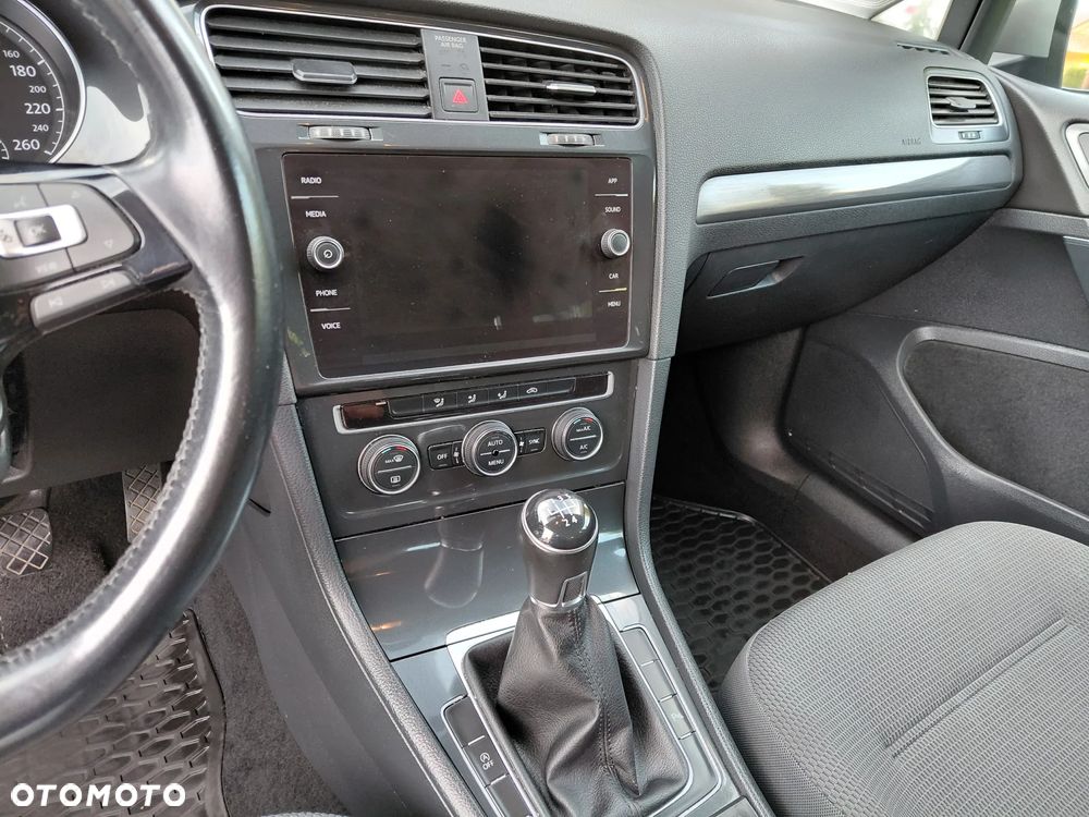 Volkswagen Golf 1.6 TDI BMT Comfortline - 14
